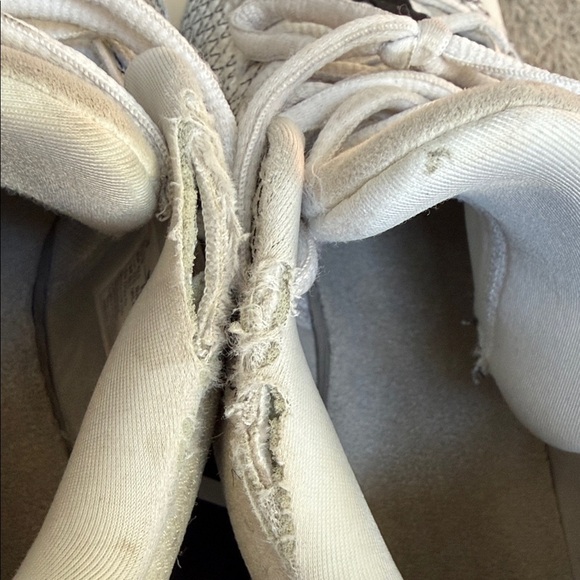 Nike Kyrie Low 5 White and Black Sneakers - Picture 3 of 6